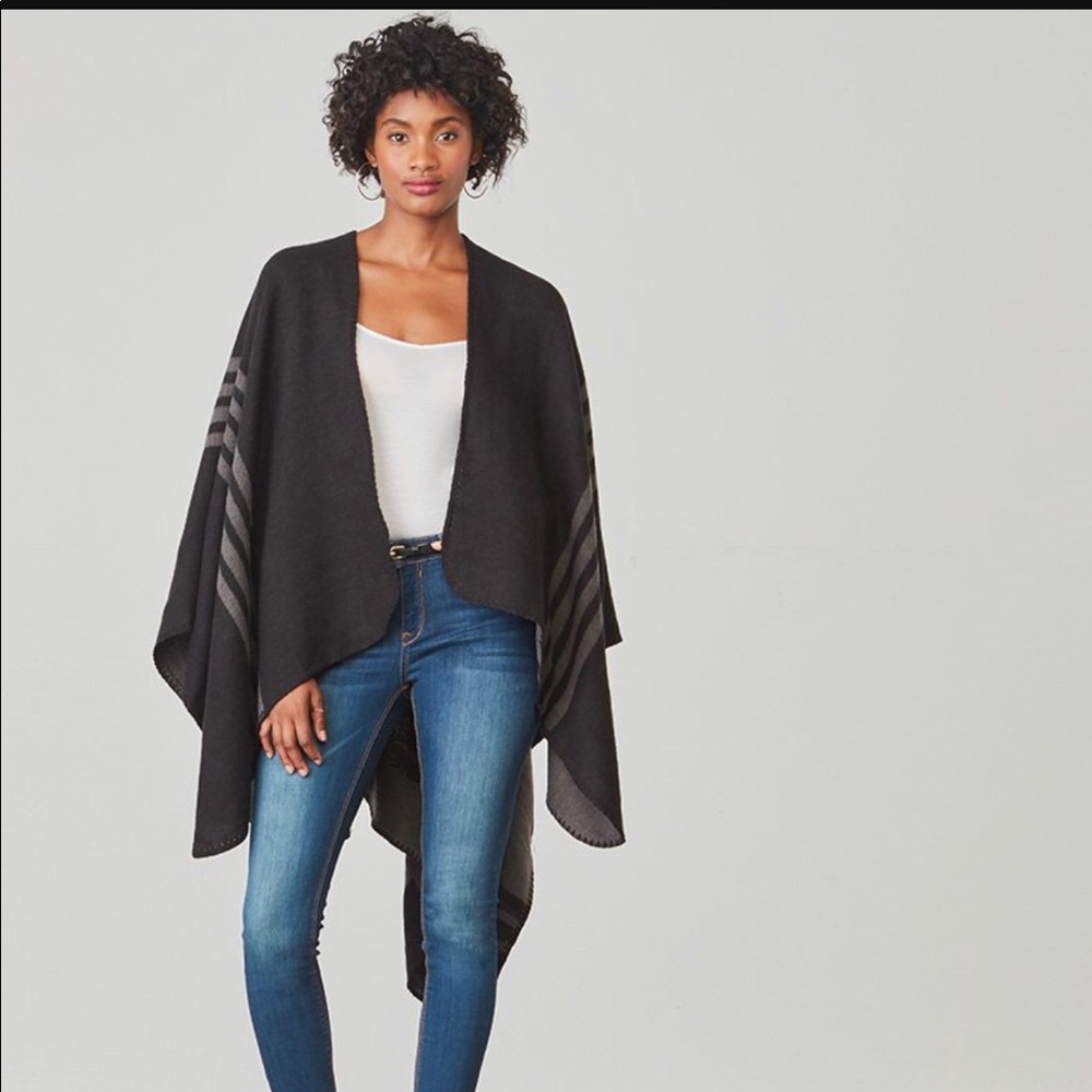 Fab Fit Fun BB Dakota poncho